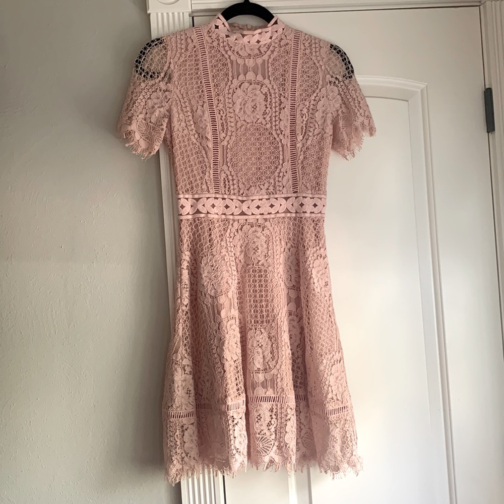 Excellent condition BB Dakota dress. Size 0